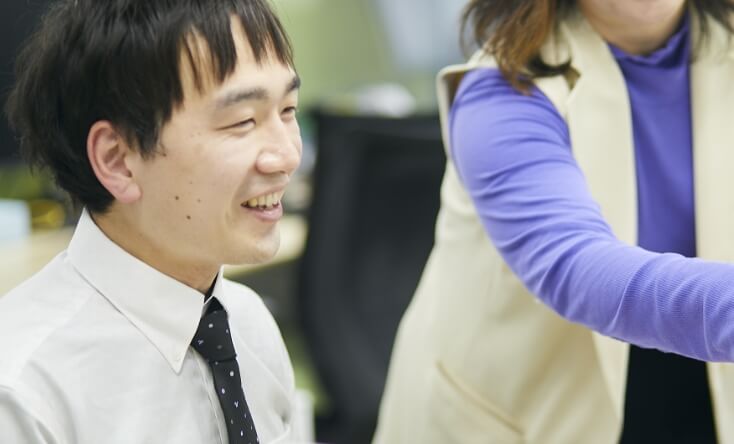 「仕事に喜びを、お客様を驚きを」というビジョンを掲げています。